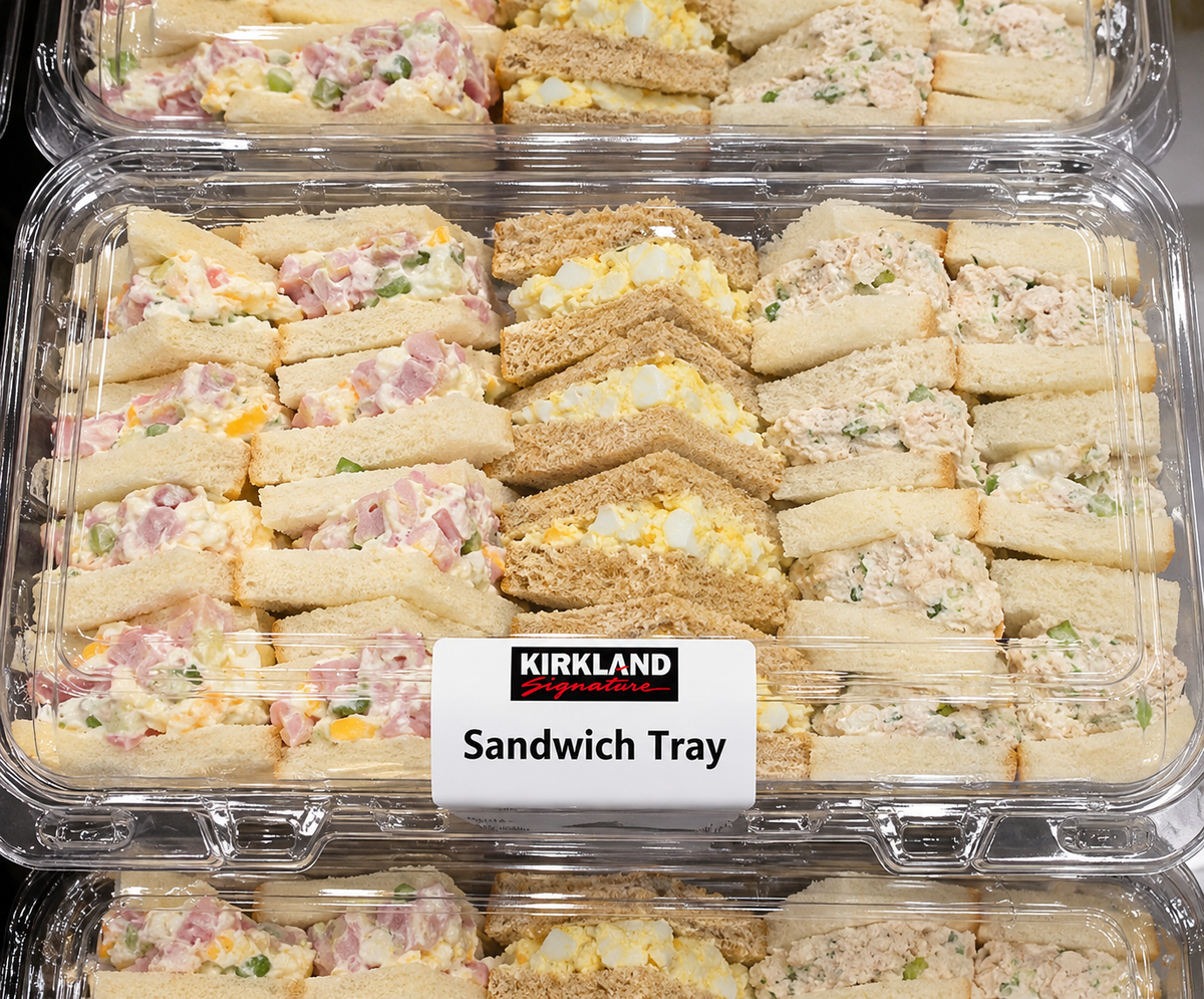 KIRKLAND SIGNATURE  Sandwich Tray